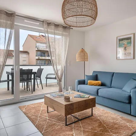 Pour 4 Centre Et Bord De *