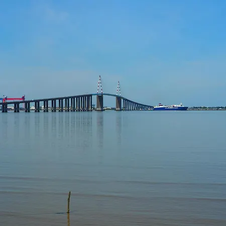 Pour 4 Centre Et Bord De