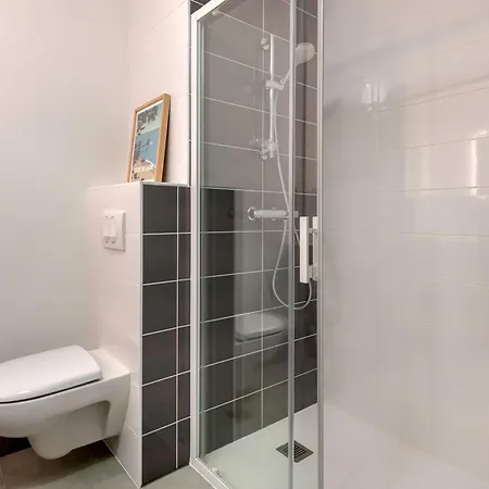 Pour 4 Centre Et Bord De Apartment