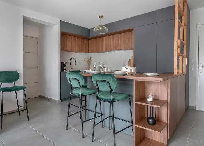 Pour 4 Centre Et Bord De Appartamento